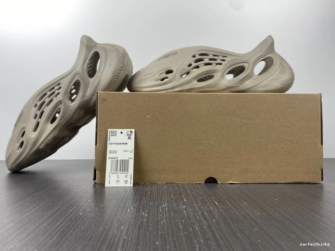 Adidas Stone Yeezy GX4472 Sage Foam RNNR 0723